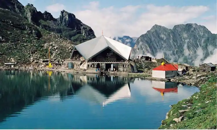 Hemkund Sahib (Himalayas)