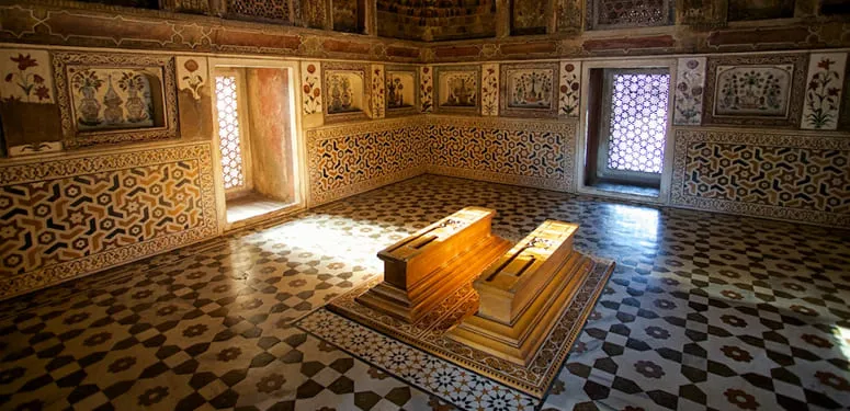 Agra Taj Mahal Tour by Helicopter from Delhi