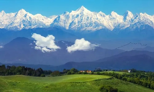 Scenic Views You Can Expect During A Chardham Helicopter Ride